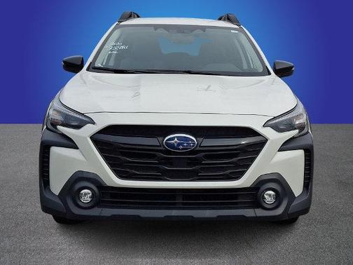 Crystal White Pearl 2023 Subaru Outback Onyx Edition