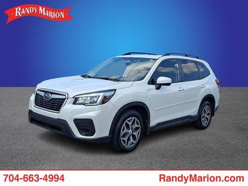 Crystal White Pearl 2019 Subaru Forester Premium
