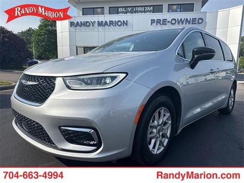 2024 Chrysler Pacifica Touring-L
