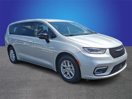 2024 Chrysler Pacifica Touring-L