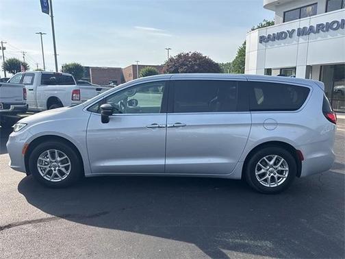 2024 Chrysler Pacifica Touring-L