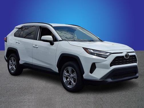 Ice 2023 Toyota RAV4 XLE
