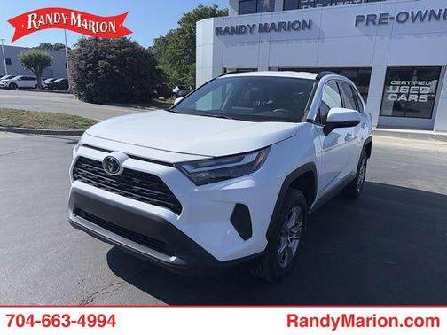 Ice 2023 Toyota RAV4 XLE