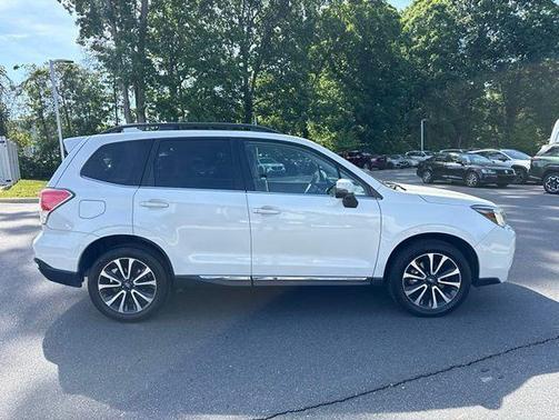 Crystal White Pearl 2018 Subaru Forester 2.0XT Touring