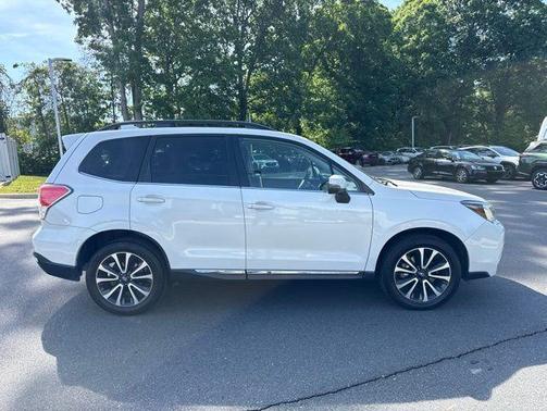 Crystal White Pearl 2018 Subaru Forester 2.0XT Touring