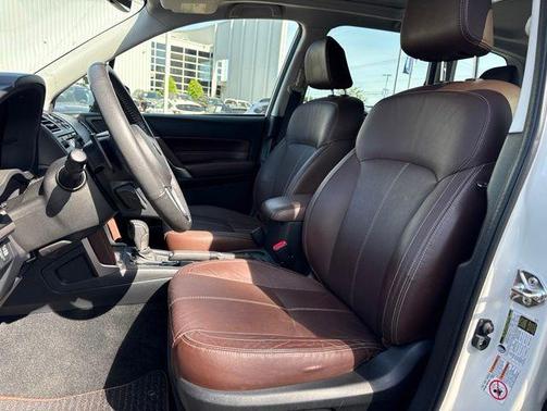 Crystal White Pearl 2018 Subaru Forester 2.0XT Touring