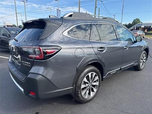2025 Subaru Outback Touring XT