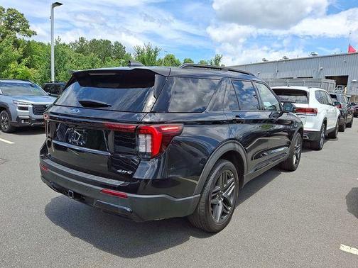 Black Metallic 2025 Ford Explorer ST-Line