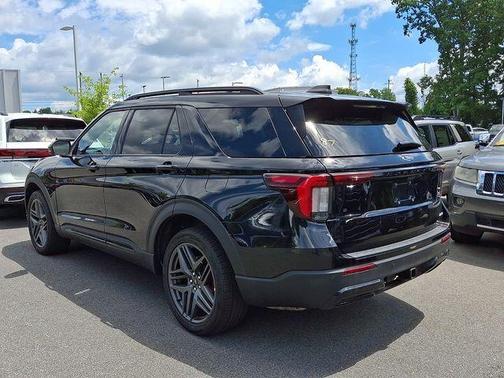 Black Metallic 2025 Ford Explorer ST-Line