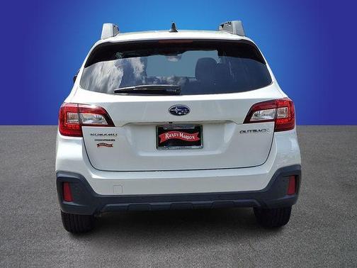 Crystal White Pearl 2019 Subaru Outback 2.5i Limited