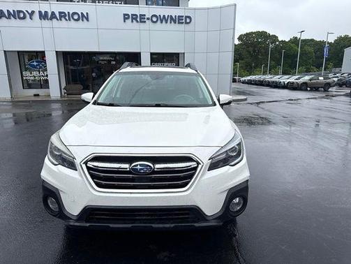 Crystal White Pearl 2019 Subaru Outback 2.5i Limited
