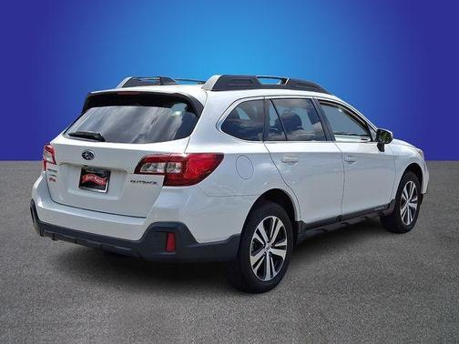 Crystal White Pearl 2019 Subaru Outback 2.5i Limited