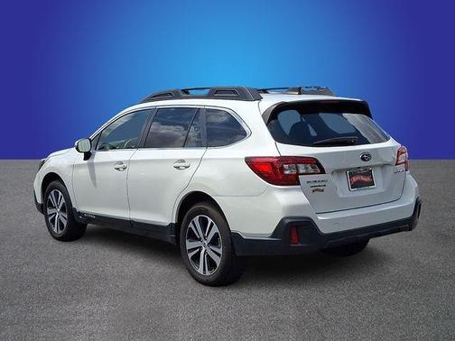Crystal White Pearl 2019 Subaru Outback 2.5i Limited