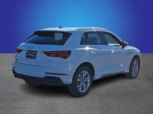 Arkona White 2025 Audi Q3 45 S line Premium