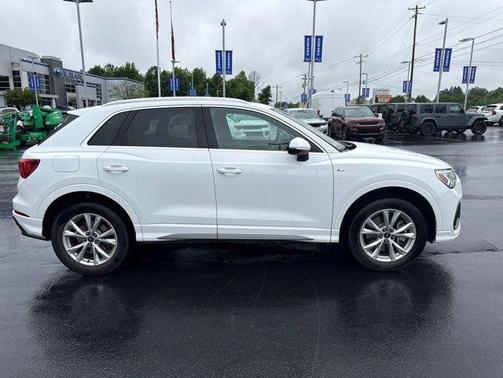 Arkona White 2025 Audi Q3 45 S line Premium