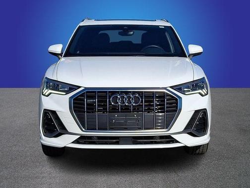 Arkona White 2025 Audi Q3 45 S line Premium
