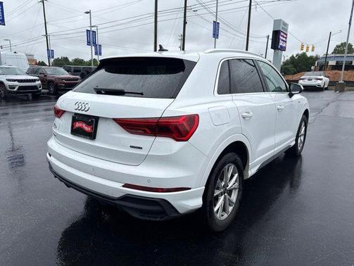 Arkona White 2025 Audi Q3 45 S line Premium