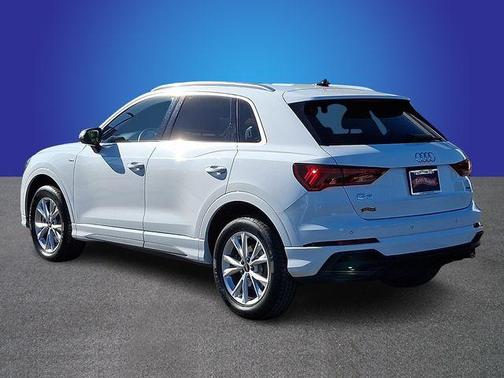 Arkona White 2025 Audi Q3 45 S line Premium