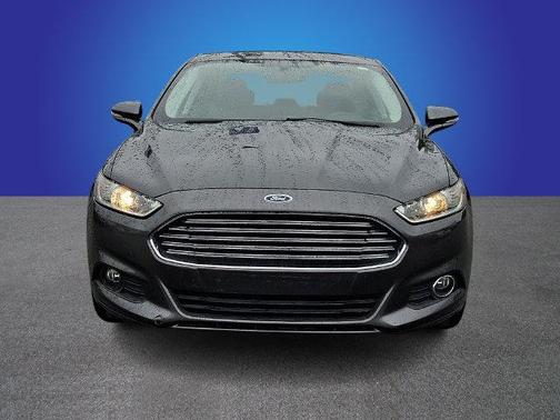 Magnetic 2016 Ford Fusion SE