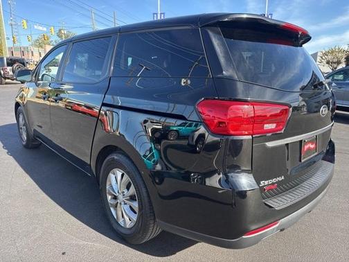 2019 Kia Sedona LX
