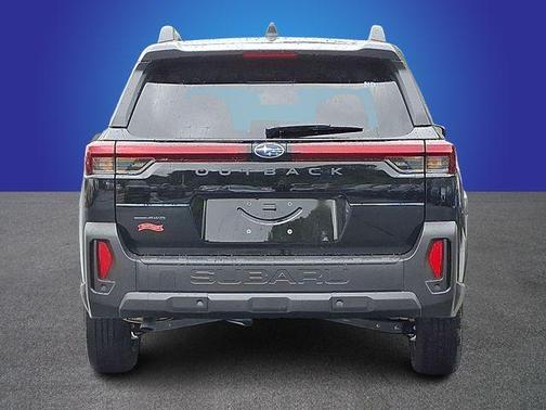 Crystal Black Silica 2026 Subaru Outback Limited