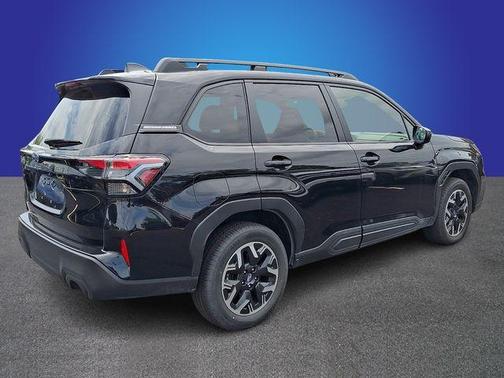 Crystal Black Silica 2025 Subaru Forester Premium