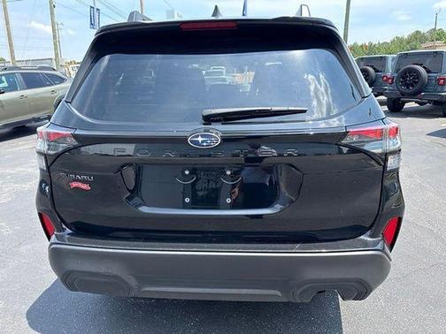 Crystal Black Silica 2025 Subaru Forester Premium