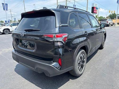 Crystal Black Silica 2025 Subaru Forester Premium