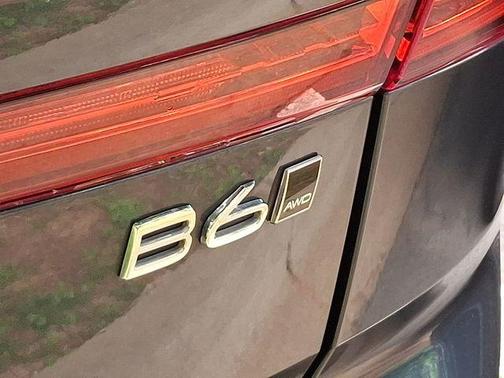 Denim Blue Metallic 2023 Volvo XC60 B6 Ultimate Bright Theme