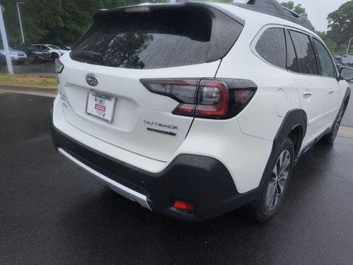 Crystal White Pearl 2023 Subaru Outback Touring XT