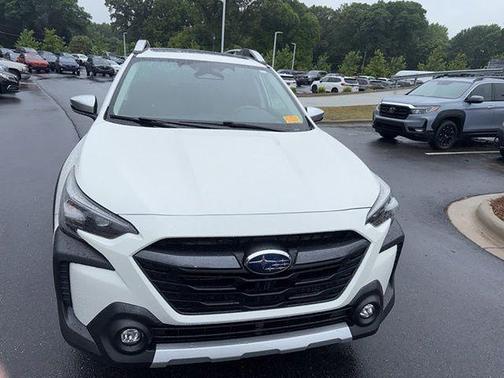 Crystal White Pearl 2023 Subaru Outback Touring XT
