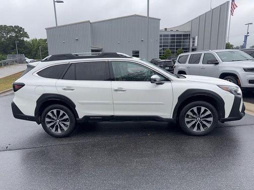 Crystal White Pearl 2023 Subaru Outback Touring XT