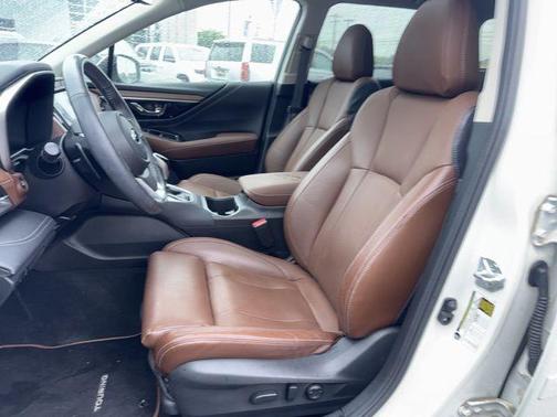 Crystal White Pearl 2023 Subaru Outback Touring XT