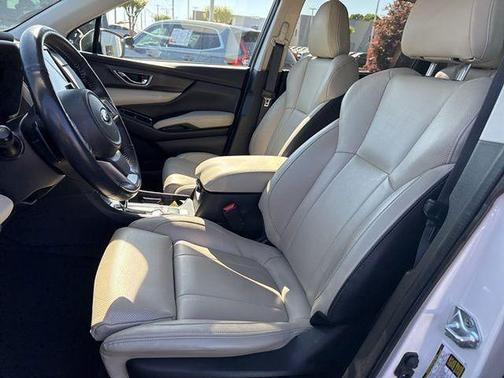 Crystal White Pearl 2023 Subaru Ascent Limited 7-Passenger