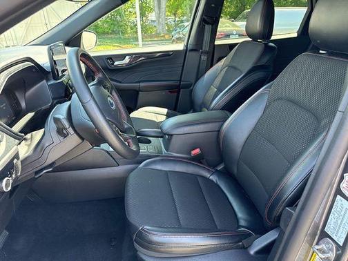 Carbonized Gray Metallic 2025 Ford Escape ST-Line