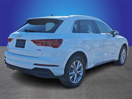 2024 Audi Q3 45 S line Premium