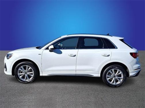 2024 Audi Q3 45 S line Premium