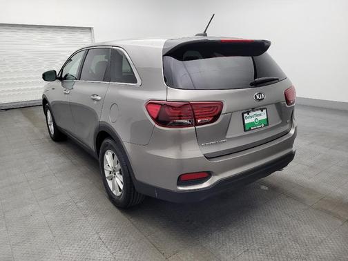 Titanium Silver 2019 Kia Sorento LX