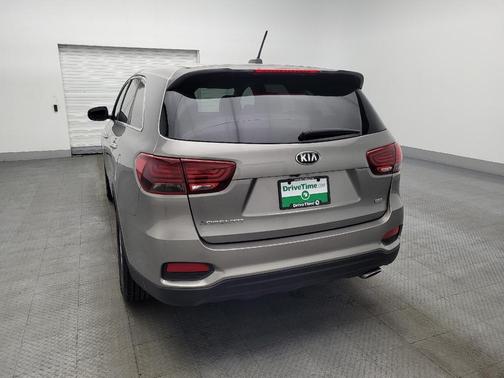 Titanium Silver 2019 Kia Sorento LX