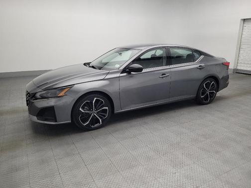 2023 Nissan Altima SR FWD