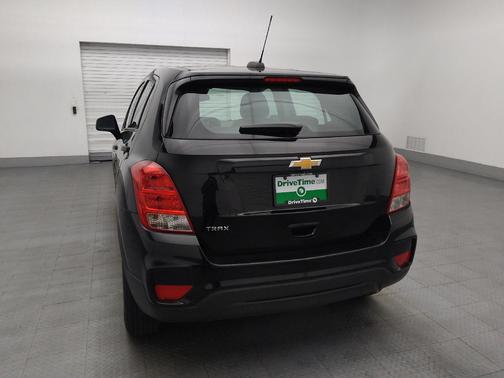 Mosaic Black Metallic 2020 Chevrolet Trax LS