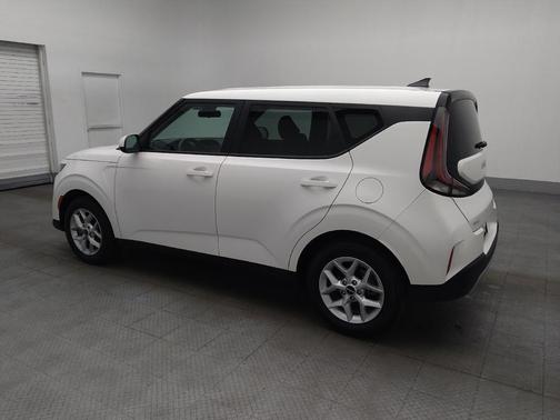 Snow White Pearl 2025 Kia Soul LX