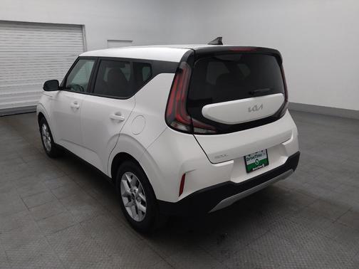 Snow White Pearl 2025 Kia Soul LX