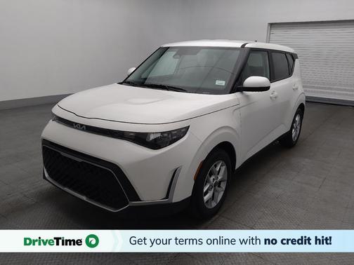 Snow White Pearl 2025 Kia Soul LX