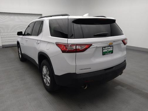 White 2021 Chevrolet Traverse LT Cloth