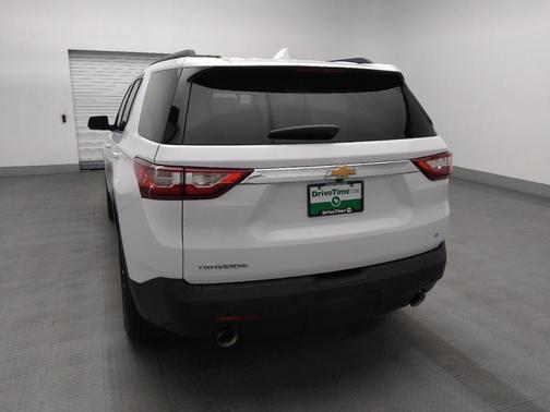 White 2021 Chevrolet Traverse LT Cloth