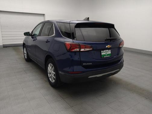 Blue Glow Metallic 2022 Chevrolet Equinox 1LT