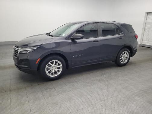 Iron Gray Metallic 2022 Chevrolet Equinox LS