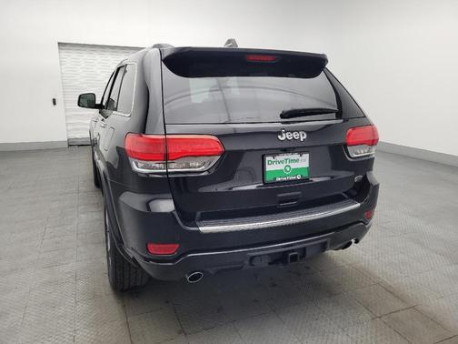 Brilliant Black Crystal Pearlcoat 2016 Jeep Grand Cherokee Overland