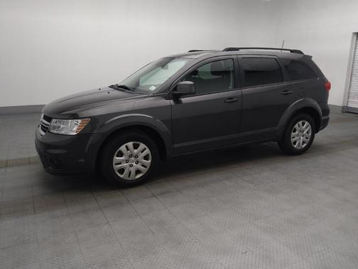 Granite Pearlcoat 2019 Dodge Journey SE